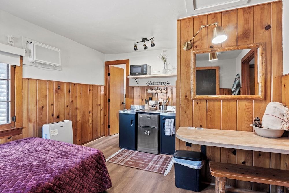 Cabin, Mountain View