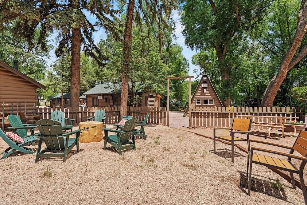 Timber Lodge Cabin 16