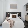 17john: Premier King Studio Apartment
