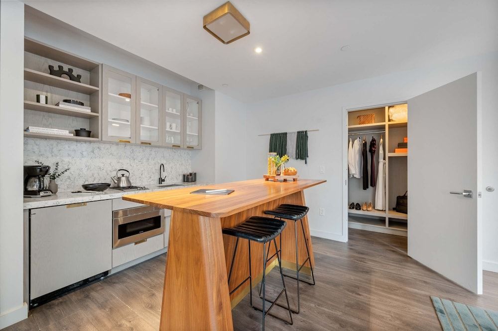 17john: Presidential King Suite With Sofa Bed Apartment 11