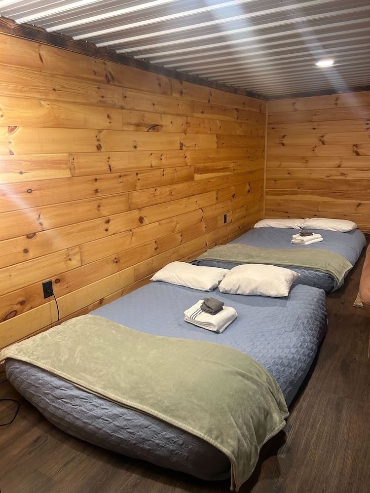 Willow Falls CREEKSIDE CABIN/Private Hot Tub/Lake 15