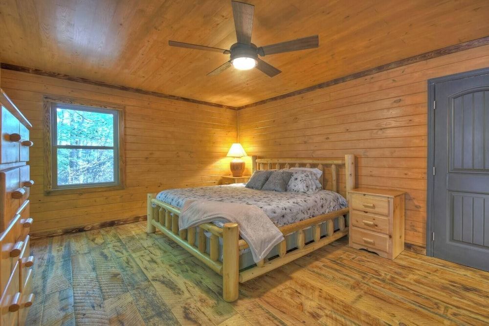 Willow Falls Modern Blue Ridge Cabin with Private Hot Tub 3