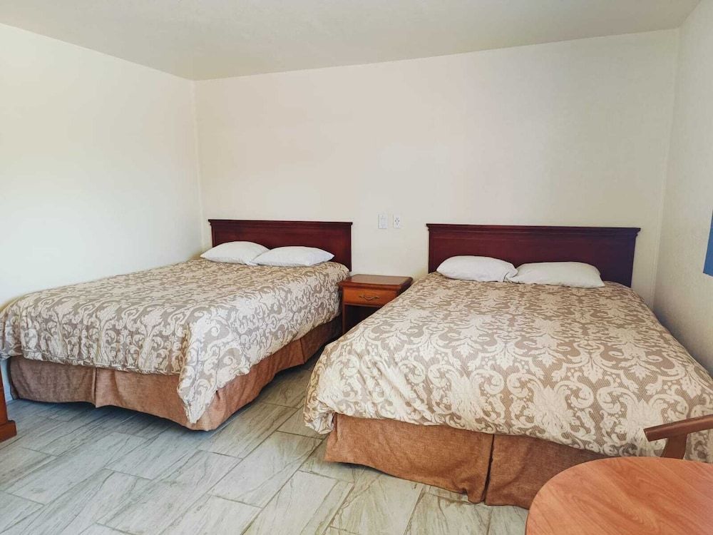 Pen Ann by Capital O Pharr/McAllen TX Room, 2 Queen Beds, Smoking 4