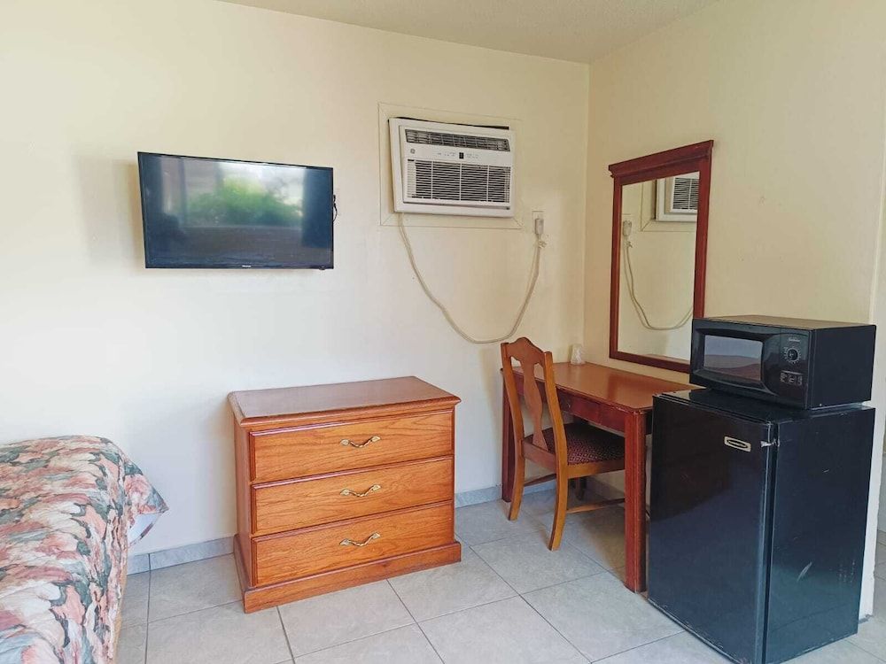 Pen Ann by Capital O Pharr/McAllen TX Room, 2 Queen Beds, Smoking 2