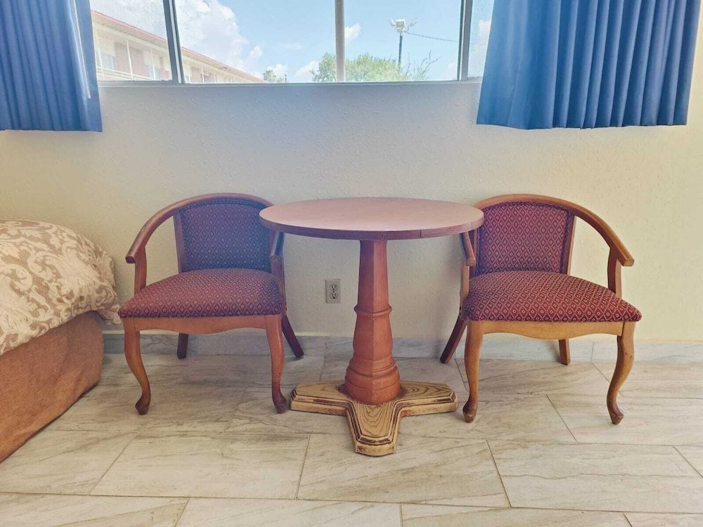 Pen Ann by Capital O Pharr/McAllen TX Room, 2 Queen Beds, Smoking 5