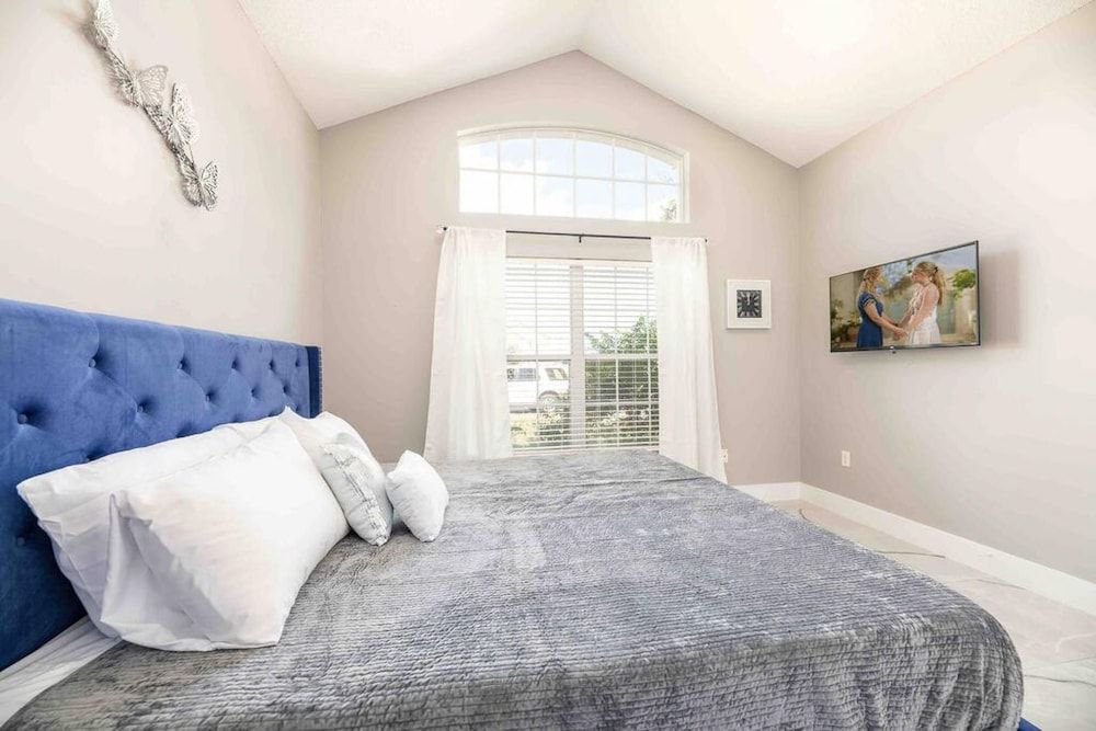 Super Glam- Designs Game Room Pool House 29