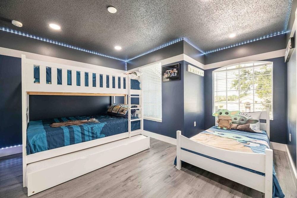 Super Glam- Designs Game Room Pool House 18