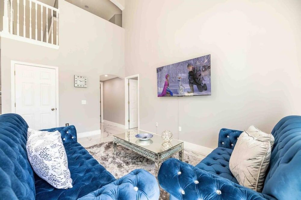 Super Glam- Designs Game Room Pool House 8