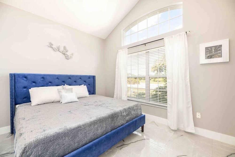 Super Glam- Designs Game Room Pool House 28