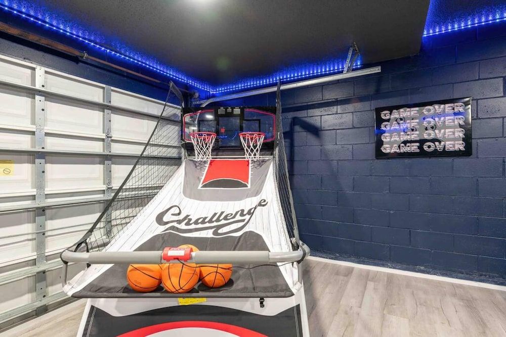 Super Glam- Designs Game Room Pool House 31