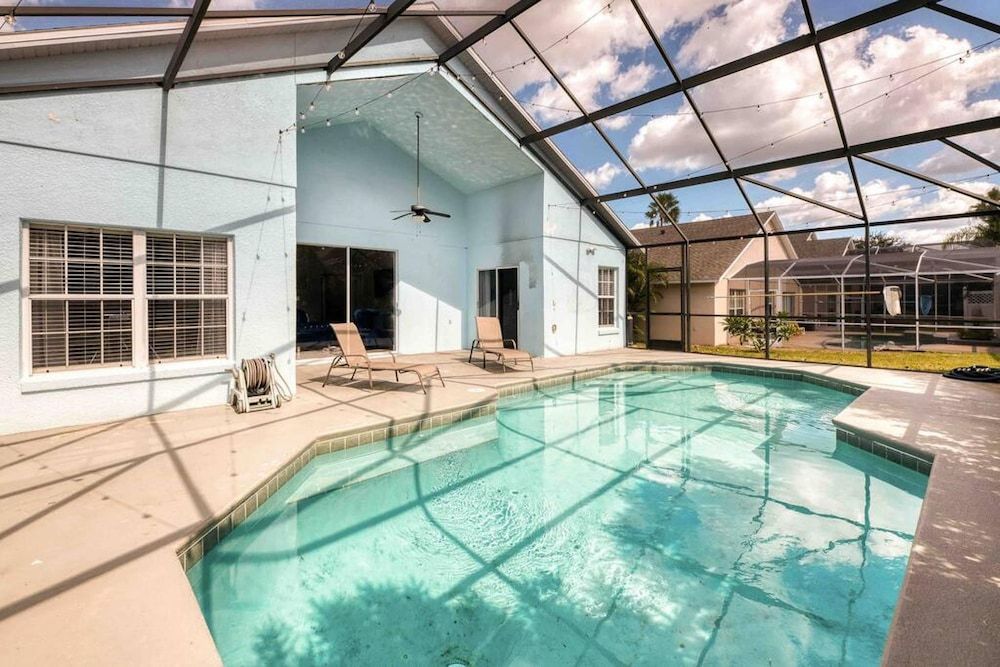 Super Glam- Designs Game Room Pool House 34