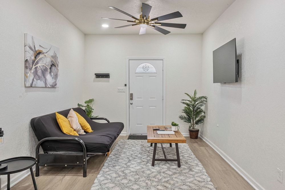 Apartment (2 Bedrooms)