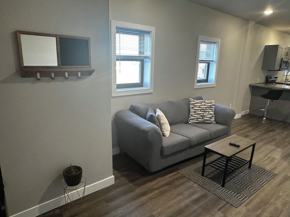 Downtown Lofts Luxury Apartment, City View 9