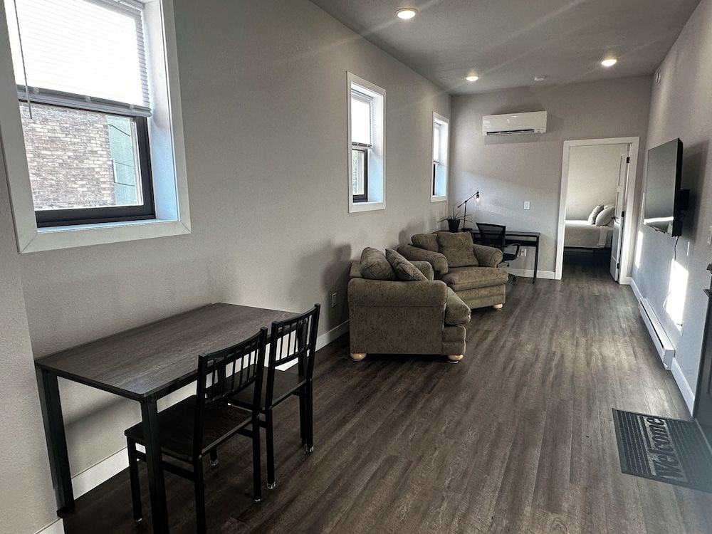 Downtown Lofts Superior Apartment, City View 7