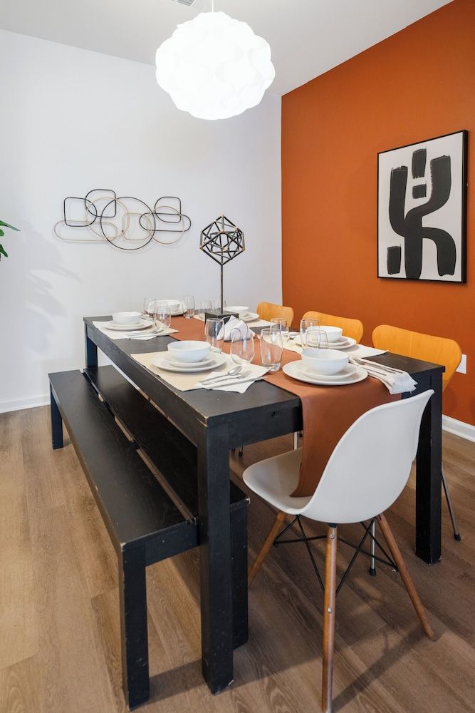 Luxurious Apartments - Pool Gym Bikes Luxury Apartment, 3 Bedrooms, Mobility Accessible, Pets Allowed 30