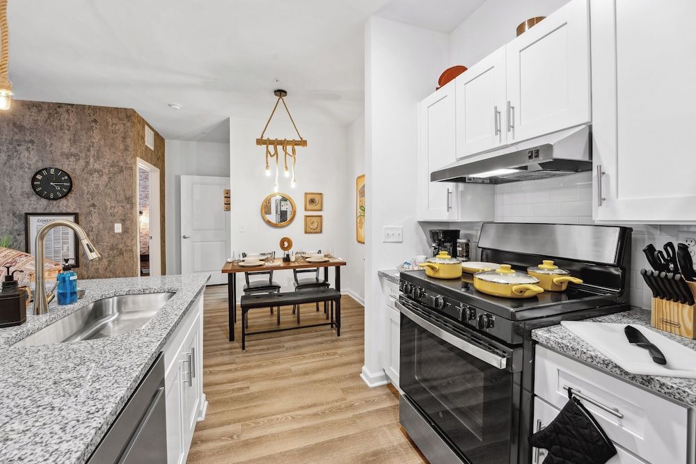 Luxurious Apartments - Pool Gym Bikes Luxury Apartment, 1 Bedroom, Mobility Accessible, Ground Floor 11