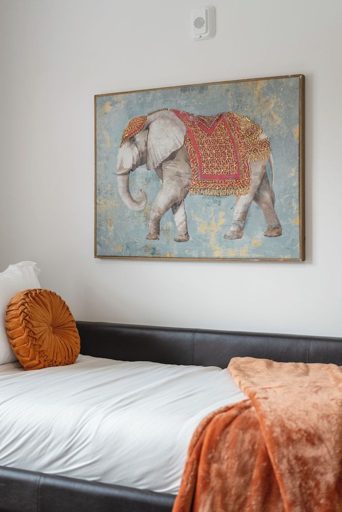 Luxurious Apartments - Pool Gym Bikes Luxury Apartment, 3 Bedrooms, Mobility Accessible, Pets Allowed 19