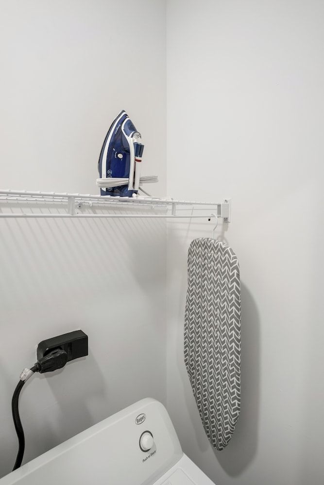 Luxurious Apartments - Pool Gym Bikes Luxury Apartment, 3 Bedrooms, Mobility Accessible, Pets Allowed 24