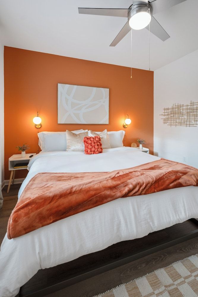 Luxurious Apartments - Pool Gym Bikes Luxury Apartment, 3 Bedrooms, Mobility Accessible, Pets Allowed 14