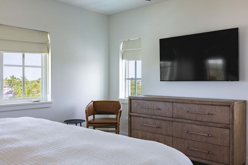 Brand New The Greenmoor House With Pool House 28