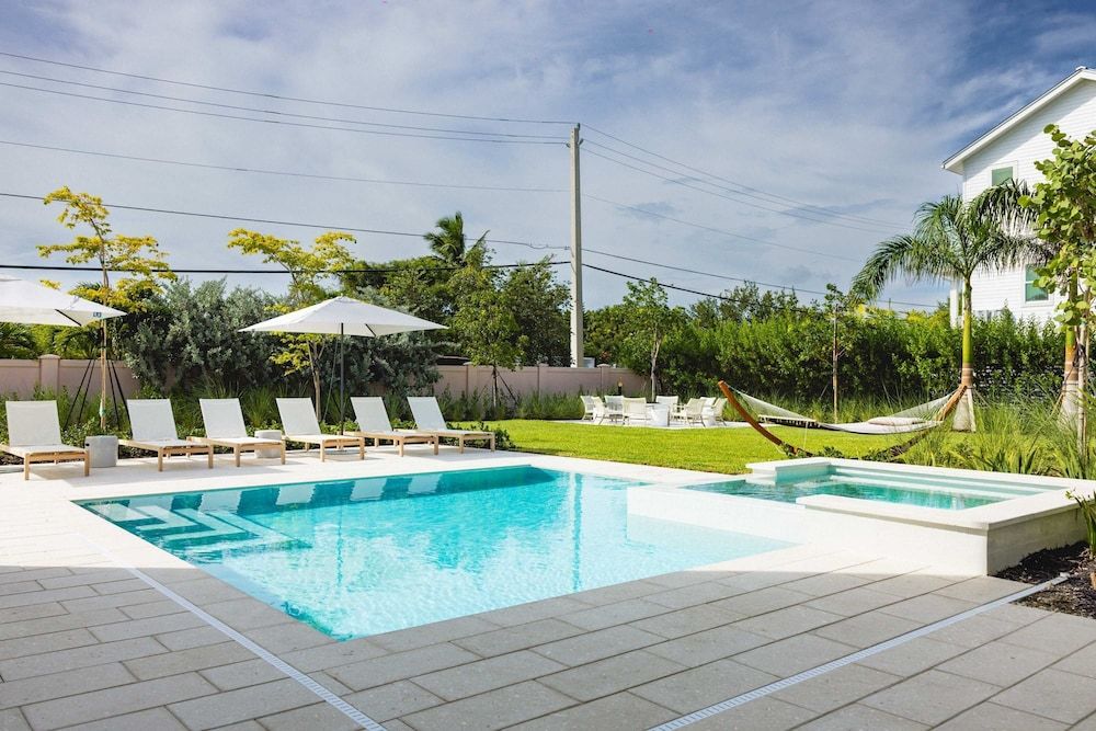 Brand New The Greenmoor House With Pool House 34