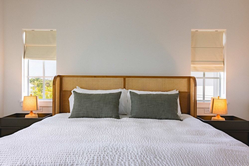 Brand New The Greenmoor House With Pool House 20