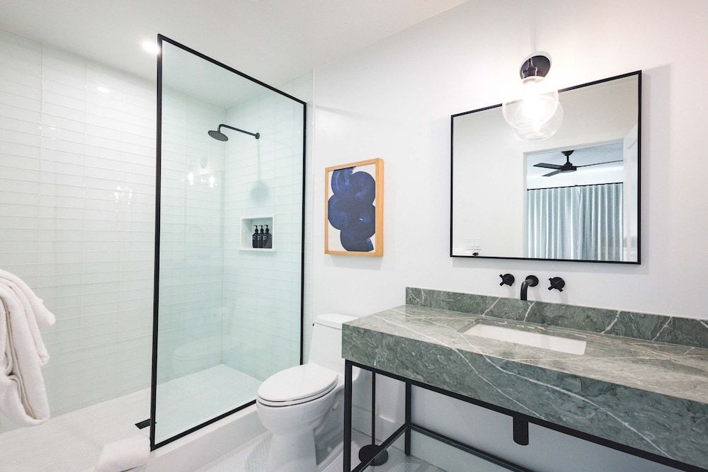 Brand New The Greenmoor House With Pool House 22