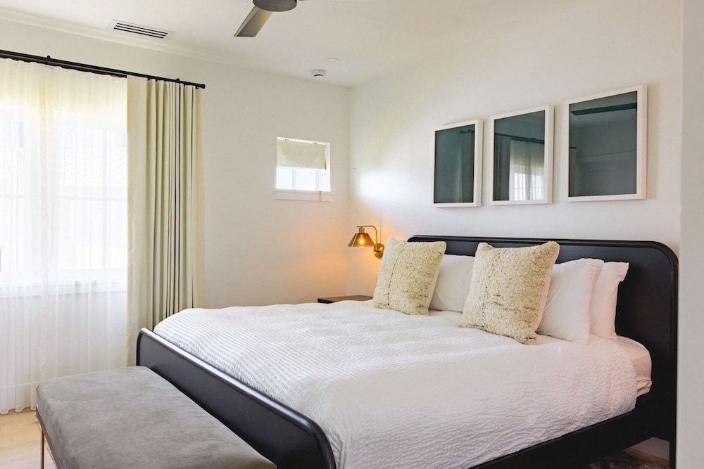 Brand New The Greenmoor House With Pool House 24