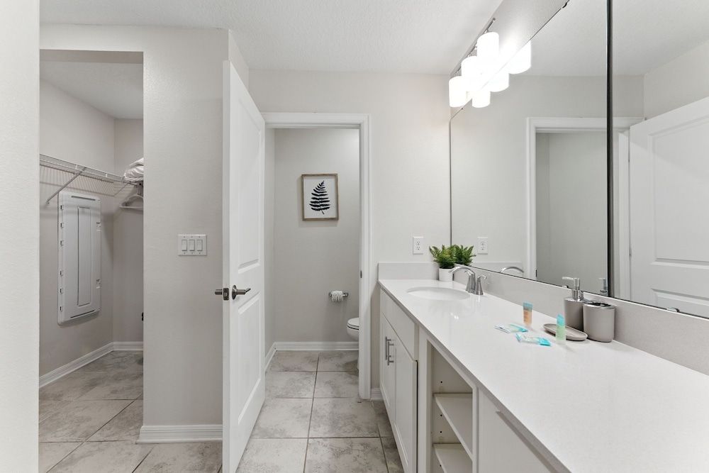 Storey Lake condos by UNE Homes Comfort Apartment 18