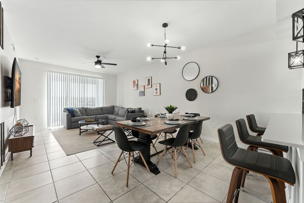 Storey Lake condos by UNE Homes Comfort Apartment 11