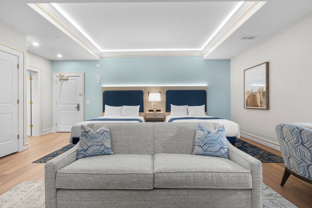 Standard Single Room, 2 Queen Beds, Mobility Accessible