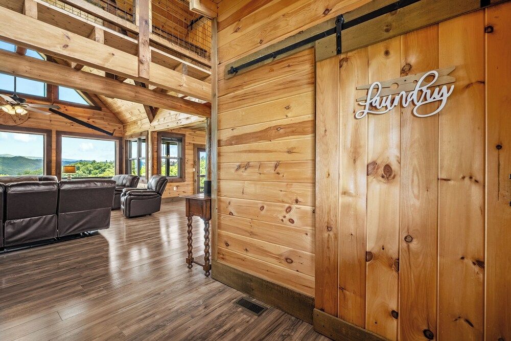 Amazing View Cabin w Gameroom Hot Tub Fire Pit Apartment 26