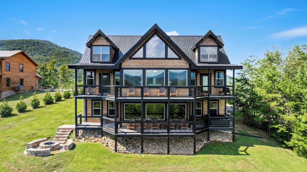 Amazing View Cabin w Gameroom Hot Tub Fire Pit Apartment 7