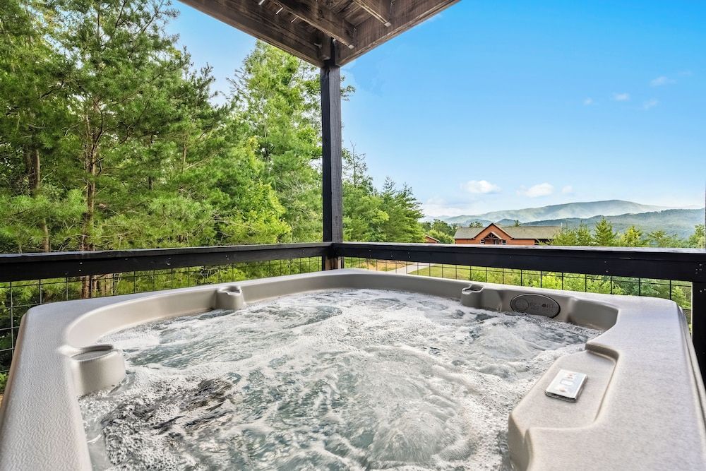 Amazing View Cabin w Gameroom Hot Tub Fire Pit Apartment 32