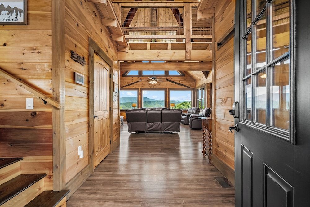 Amazing View Cabin w Gameroom Hot Tub Fire Pit Apartment 61