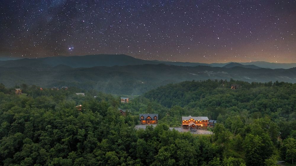 Amazing View Cabin w Gameroom Hot Tub Fire Pit Apartment 15