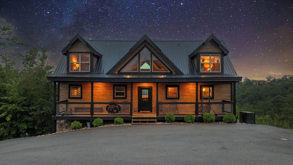 Amazing View Cabin w Gameroom Hot Tub Fire Pit Apartment 12