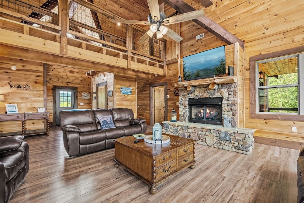 Amazing View Cabin w Gameroom Hot Tub Fire Pit Apartment 29