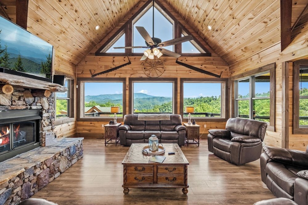 Amazing View Cabin w Gameroom Hot Tub Fire Pit Apartment 60