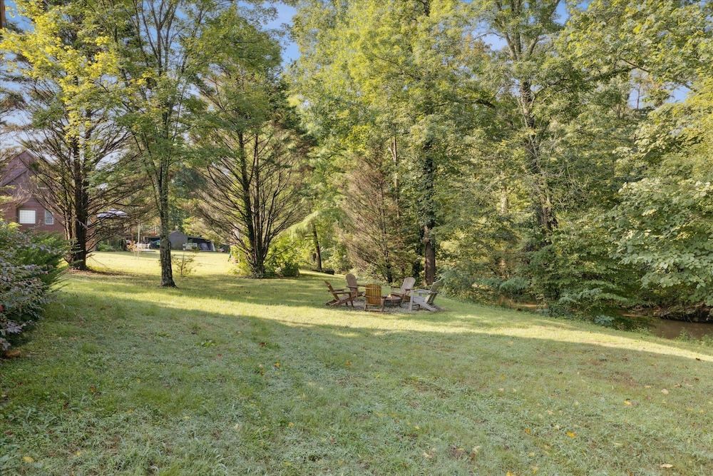 River View Dog Friendly Game Room w Hot Tub Apartment 19