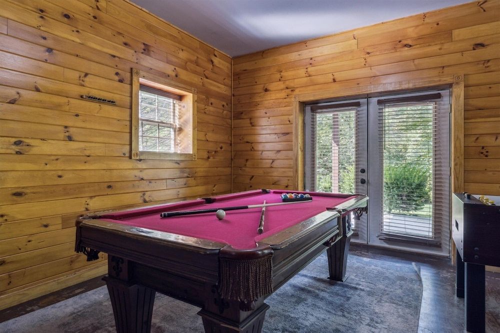 River View Dog Friendly Game Room w Hot Tub Apartment 45