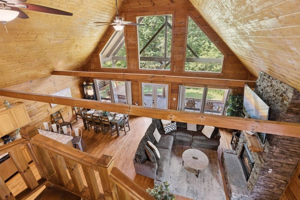 River View Dog Friendly Game Room w Hot Tub Apartment 47