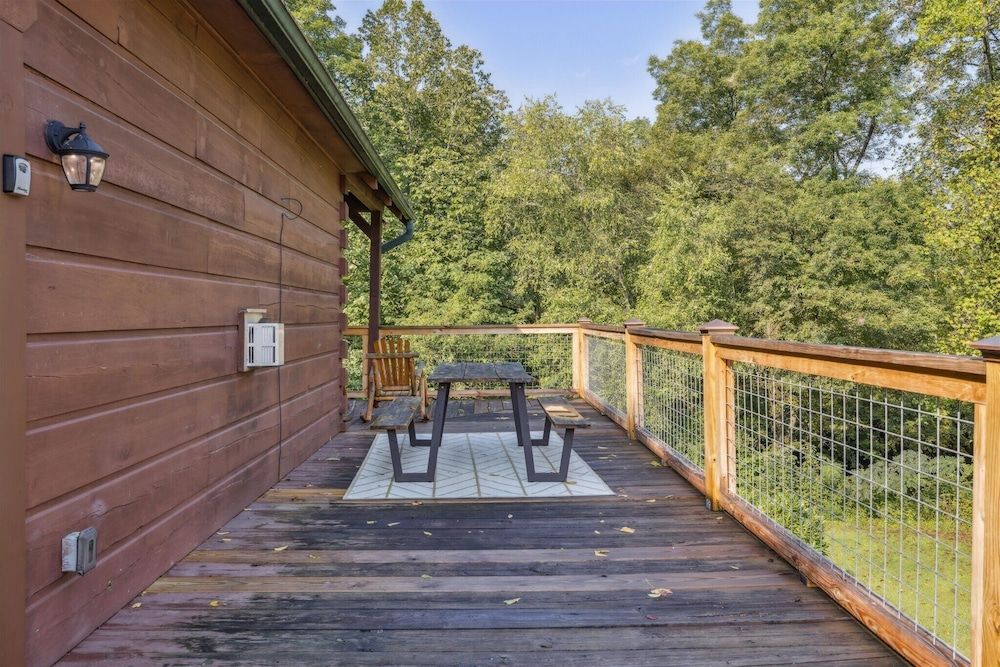 River View Dog Friendly Game Room w Hot Tub Apartment 65