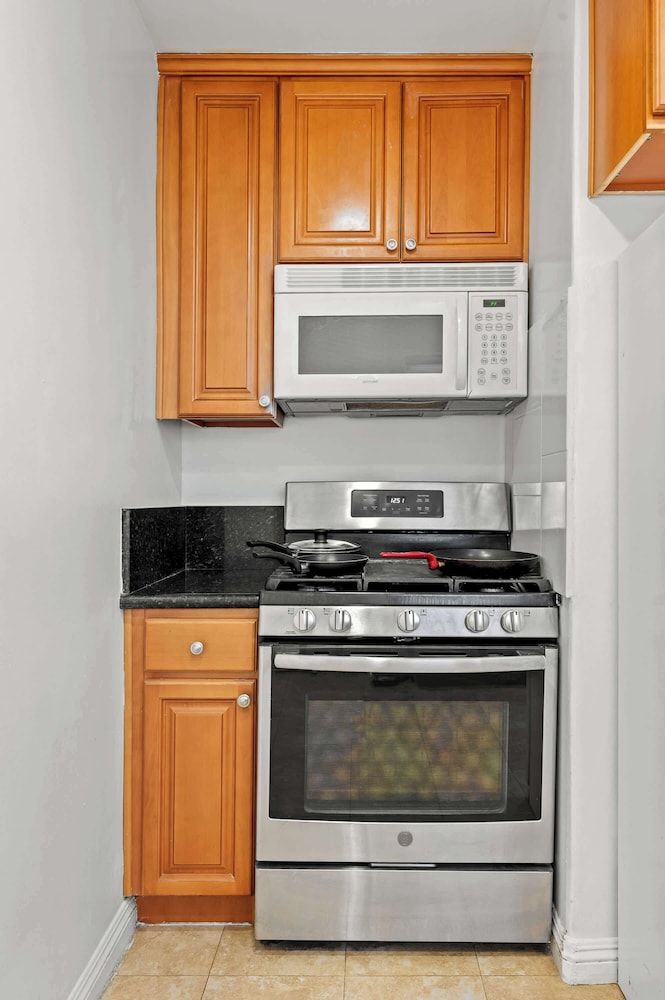 Near LA Cozy Home With Full Kitchen & Laundry Apartment, 2 Queen Beds, Patio, Garden View (307-3 Alhambra) 16