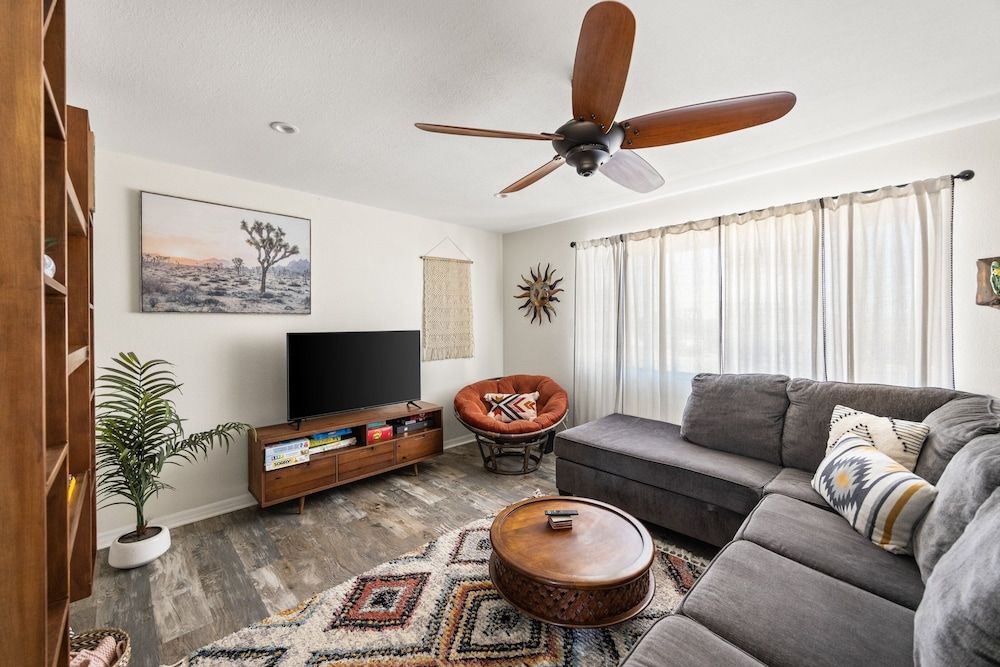 Starlight Ranch - Hot Tub, Fire Pit & Grill 3 Bedroom Home House, 3 Bedrooms 12