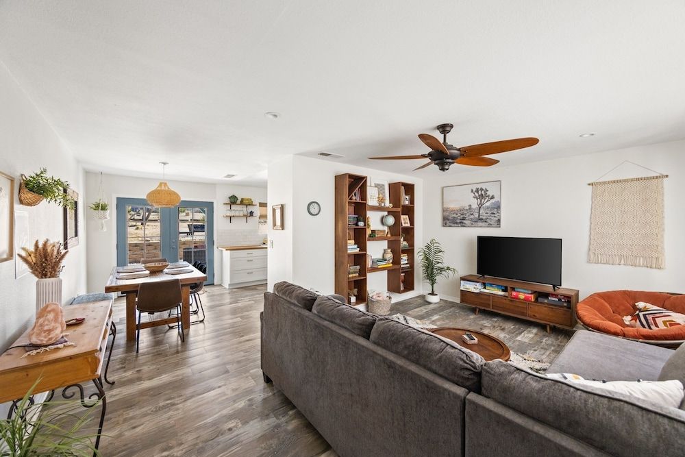 Starlight Ranch - Hot Tub, Fire Pit & Grill 3 Bedroom Home House, 3 Bedrooms 13