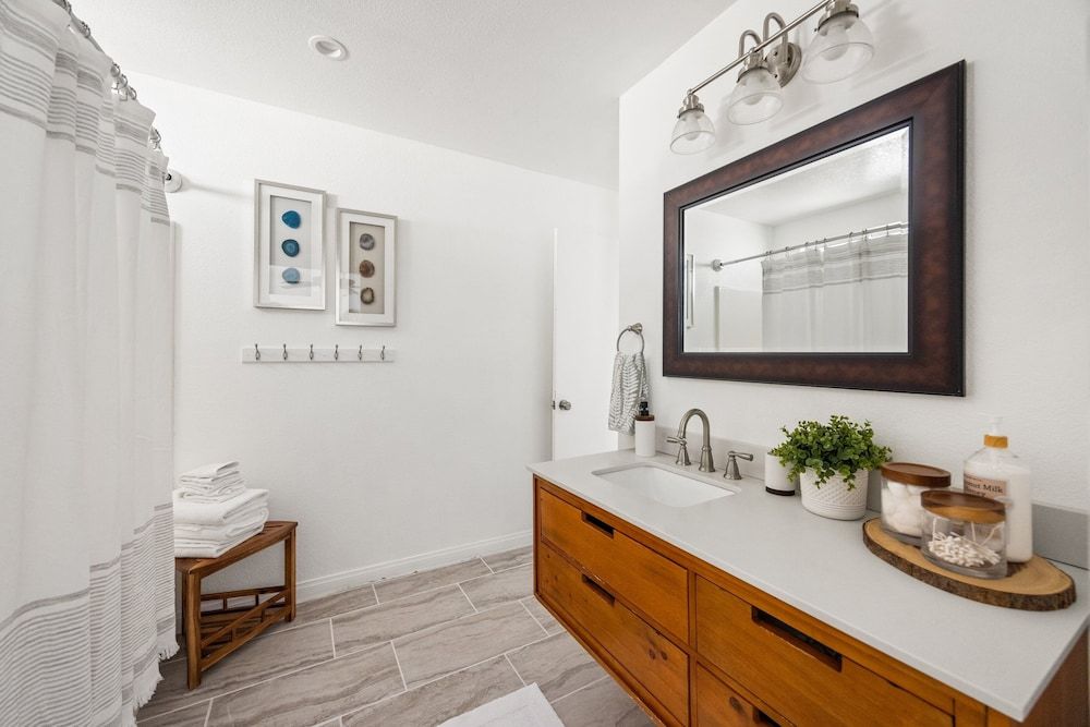 Starlight Ranch - Hot Tub, Fire Pit & Grill 3 Bedroom Home House, 3 Bedrooms 15