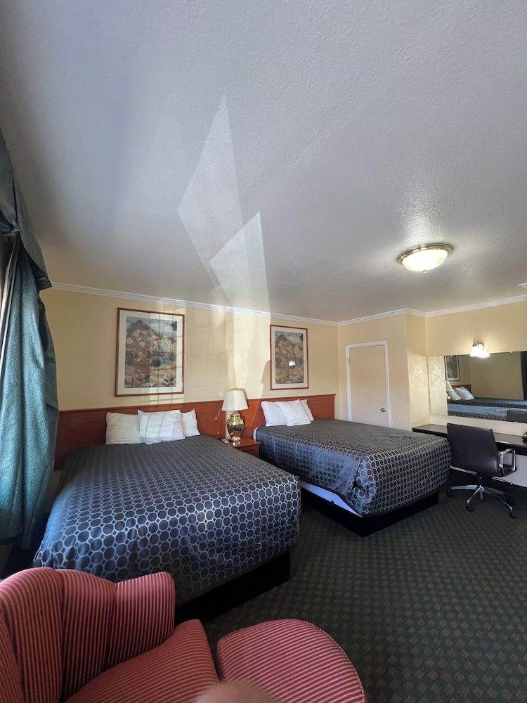 Budget inn Classic Double Room 4