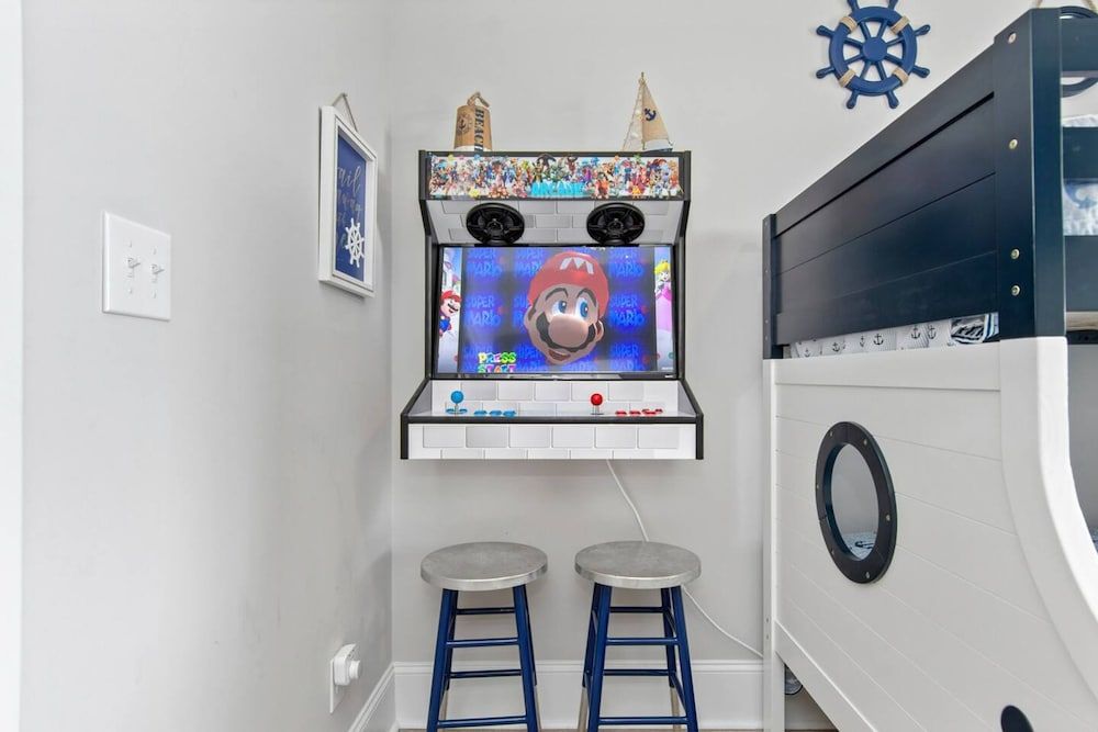 Luxury Beach Condo 5 Min Walk to Beach Shops Apartment 37