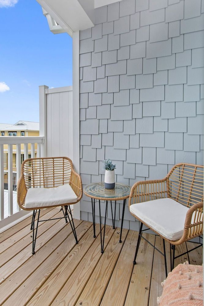 Luxury Beach Condo 5 Min Walk to Beach Shops Apartment 21